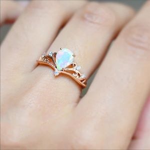 ✨Dainty Opal Ring ✨